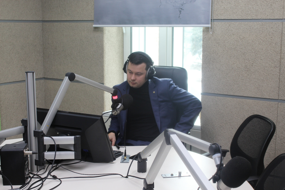 Гость студии "Болгар радиосы" председатель Татарстанского регионального отделения Общероссийской общественной организации "Ассоциация юристов России" Ильнар Гирфанов
