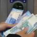 Стало известно, кто из татарстанцев получит зарплату раньше срока 