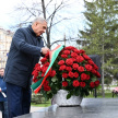 Минниханов и Шаймиев возложили цветы к памятнику Габдулле Тукаю в Казани 